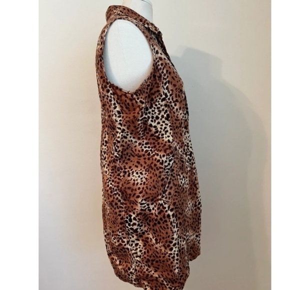 💥BLACK FRIDAY BOGO FREE EVERYTHING💥 90s Sleeveless Button down Cheetah Dress - Picture 2 of 7